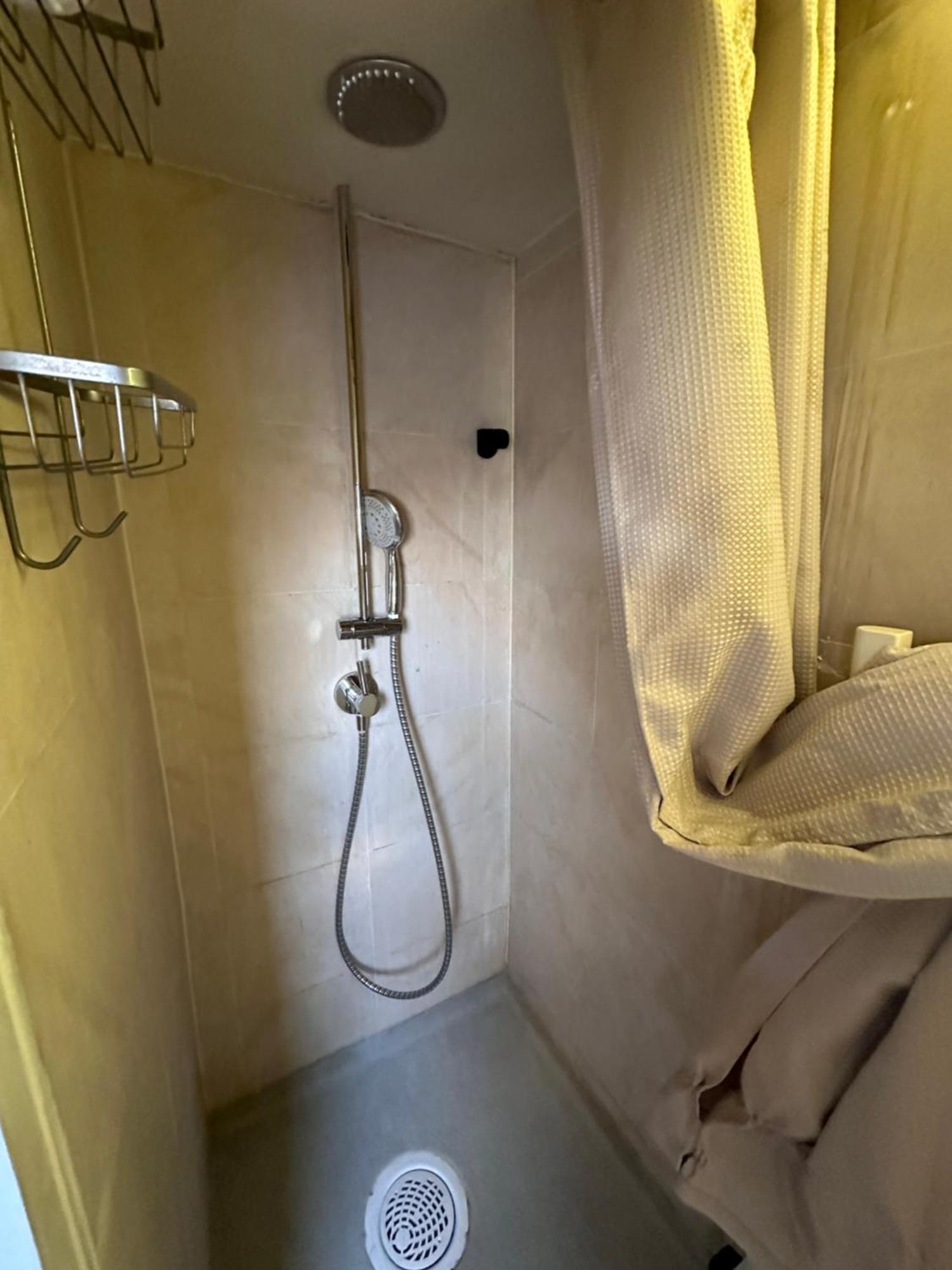 Marais Rooftop Studio - Metro Filles Du Calvaire Apartment Paris Ngoại thất bức ảnh